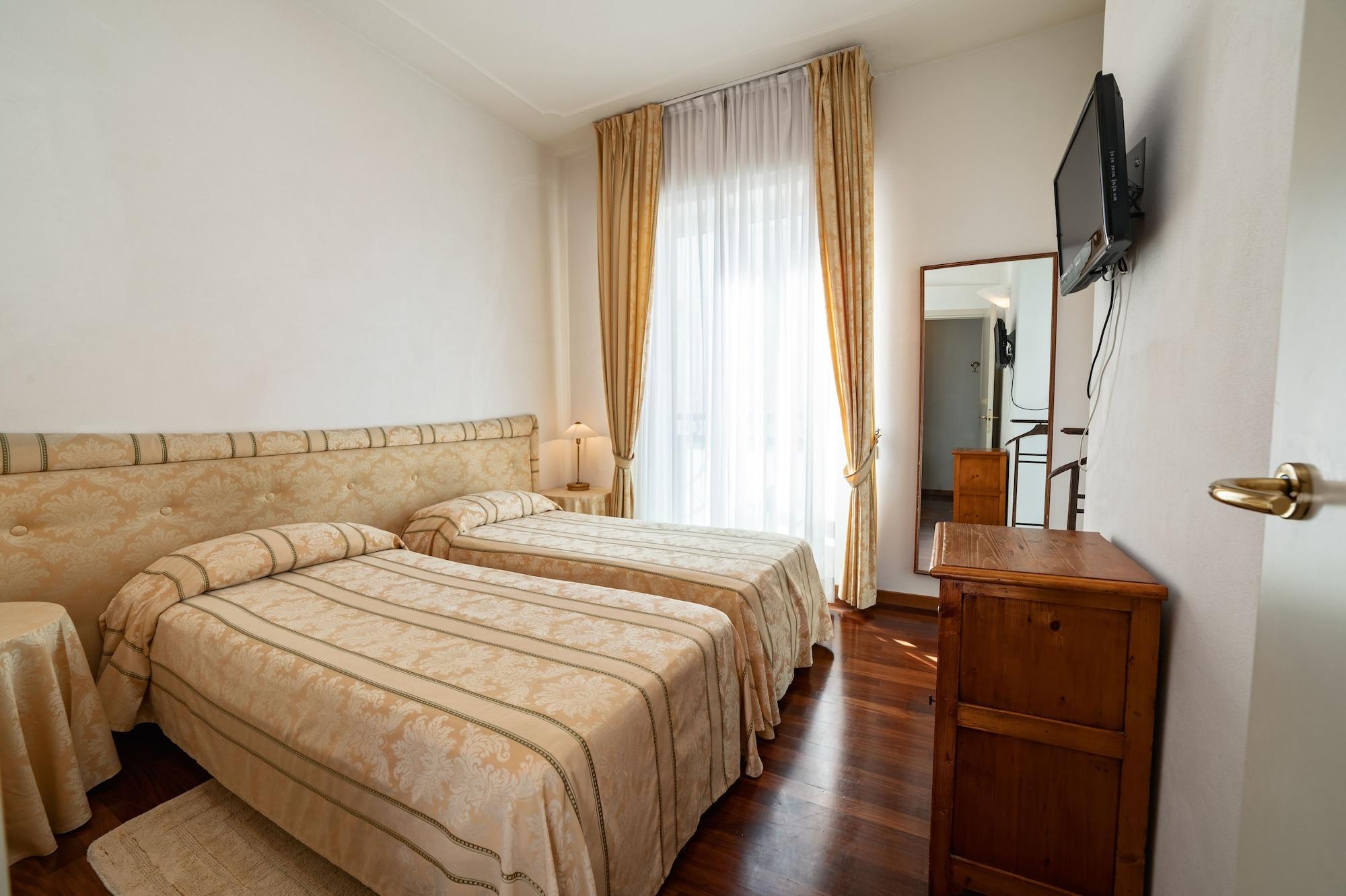Hotel Negresco Cattolica Exterior foto